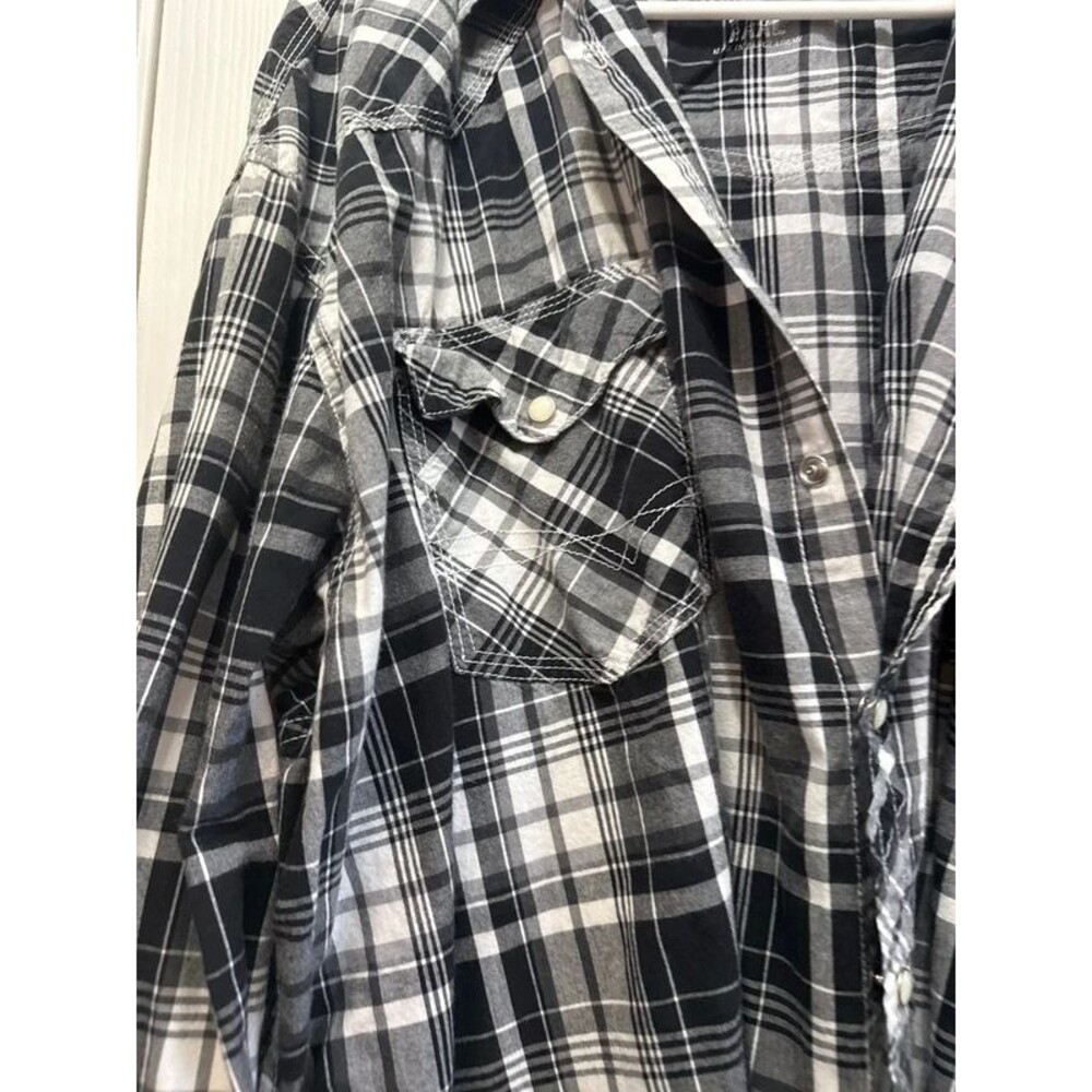 Reclaim button up - Picture 2 of 6